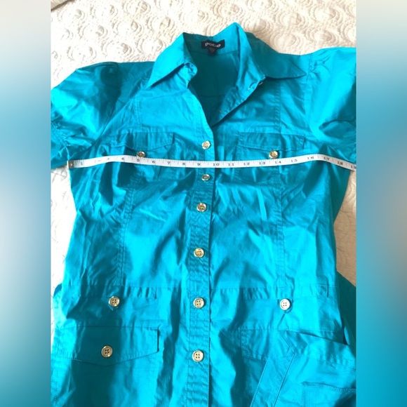 Bebe blue top with pockets, belt, & gold accent buttons in sz M. New, no tags. - Picture 7 of 12